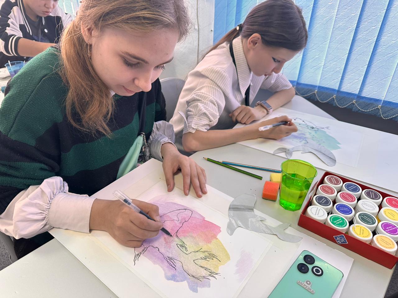 photo 5352610431979617378 y