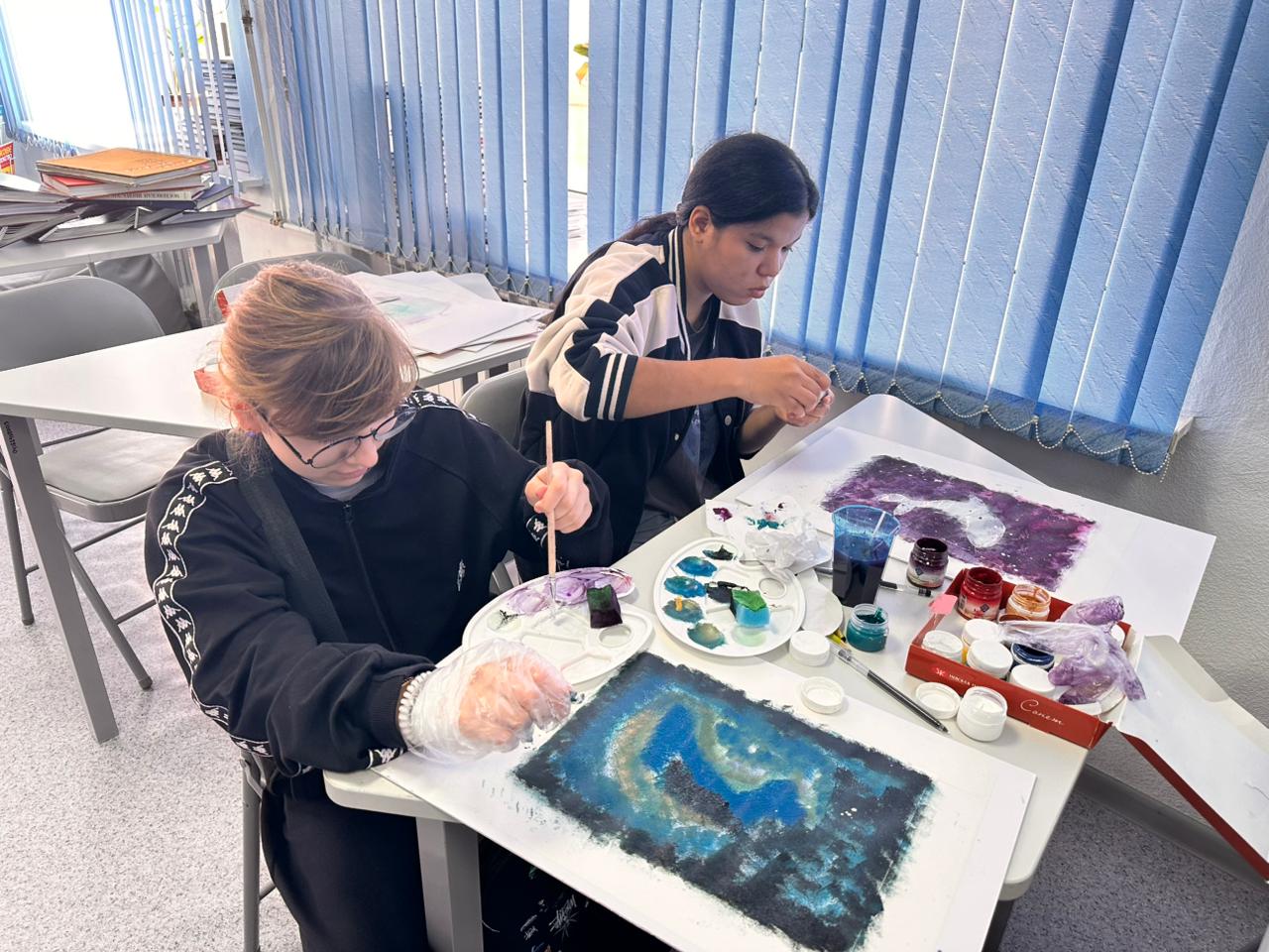 photo 5352610431979617379 y