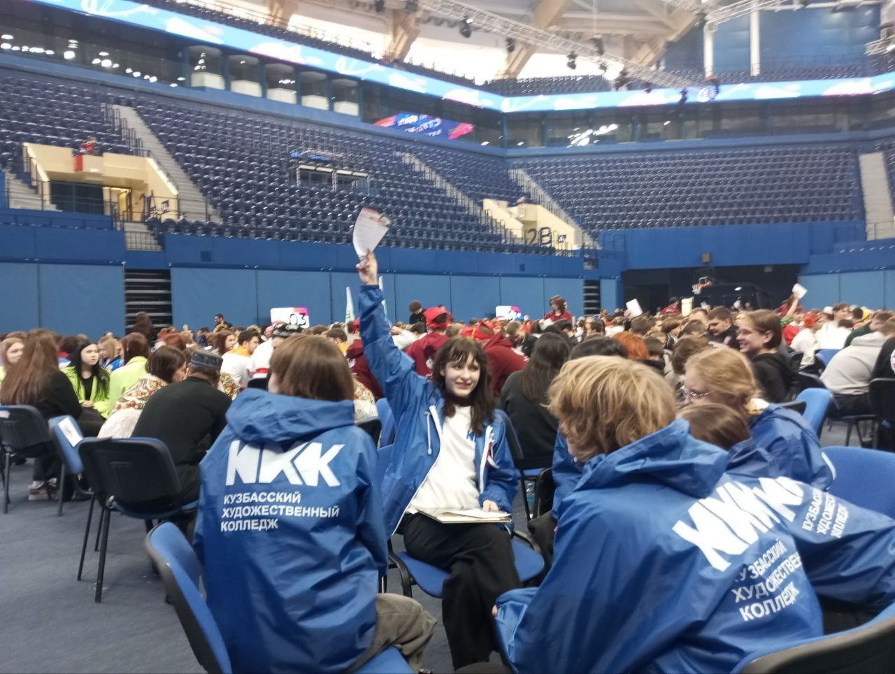 photo 5445279913377206951 y