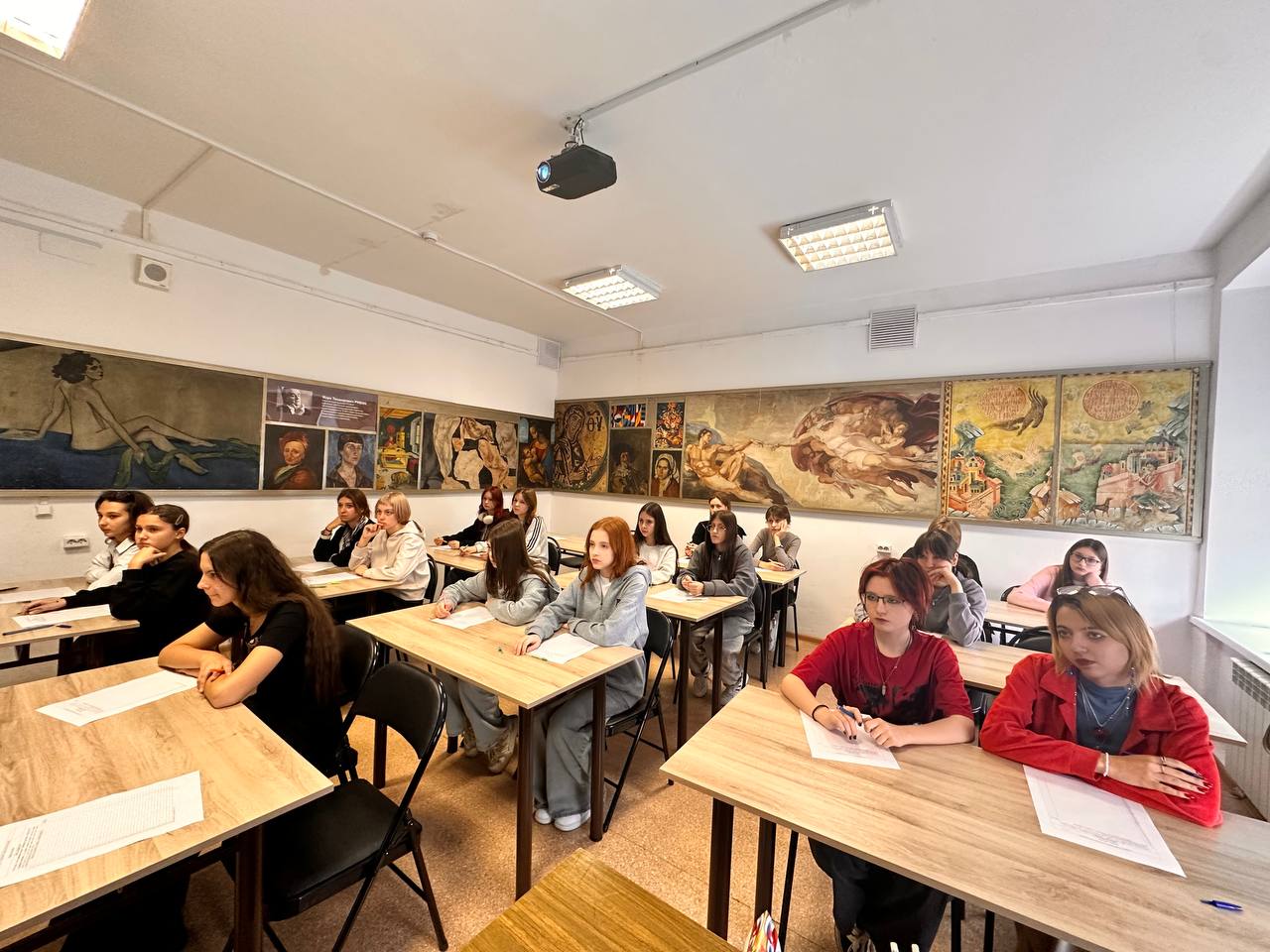 photo 5474287826137904744 y